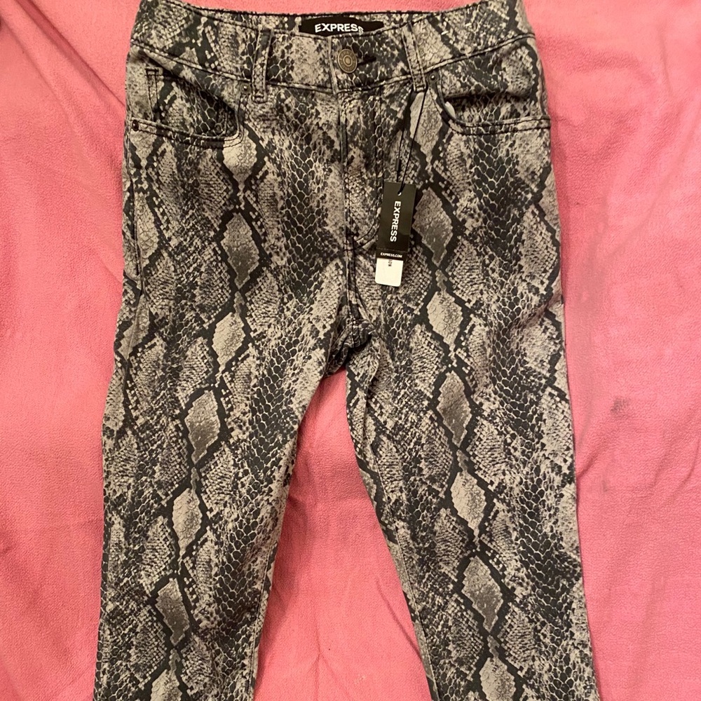 NWT reptile hi rise pants